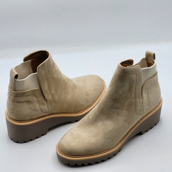 DOLCE VITA RIELLE LUG HIKER SUEDE BOOTS IN TAUPE SIZE 8. - Picture 16 of 16